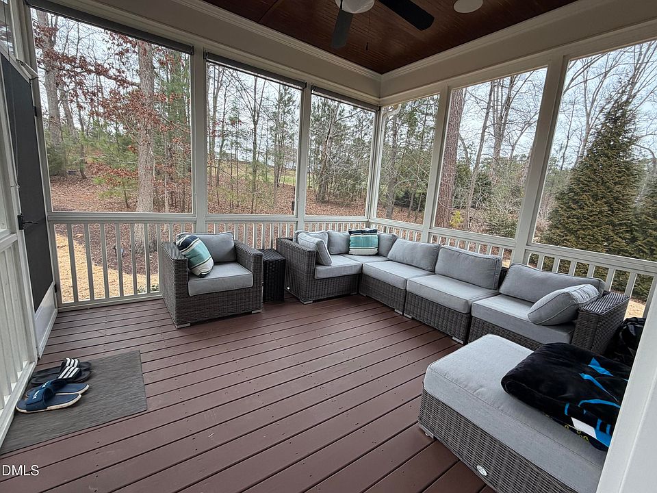 2nd image of 3103 Horsebarn Dr
