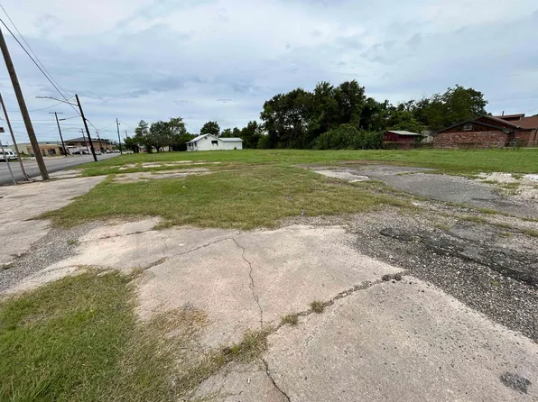 96 Green Ave, Orange, TX 77630