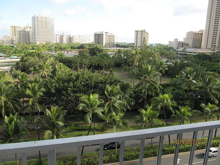 1920 Ala Moana Blvd #1006 — Photo 36