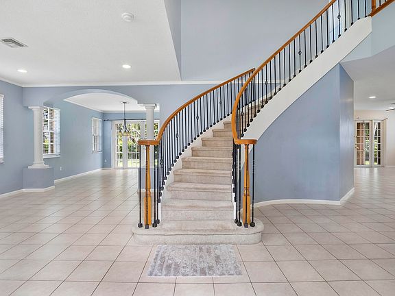 4th image of 6370 Stonehurst Circle
