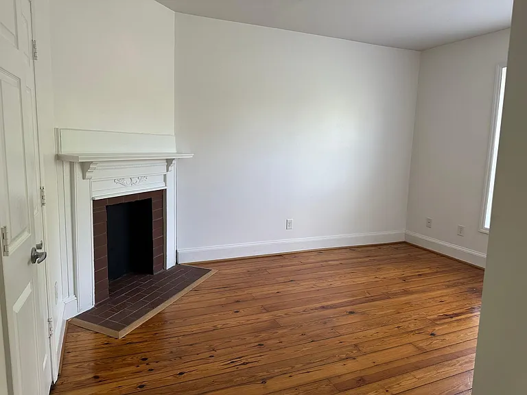 221 N Spring St — Photo 12