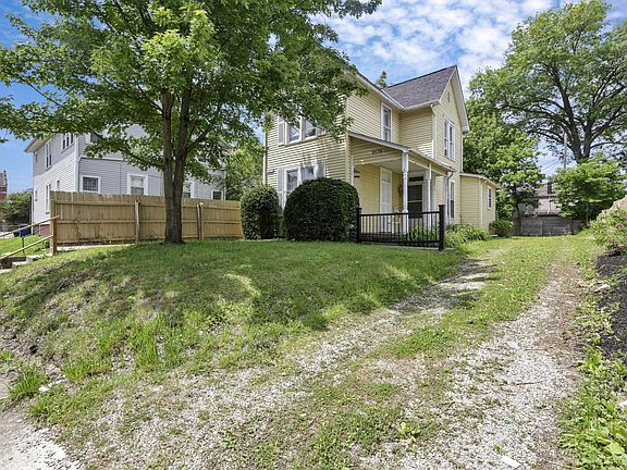 3rd image of 2579 Dayton Ave