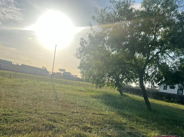 Guiseppe Verdi #4, Brownsville, TX 78526