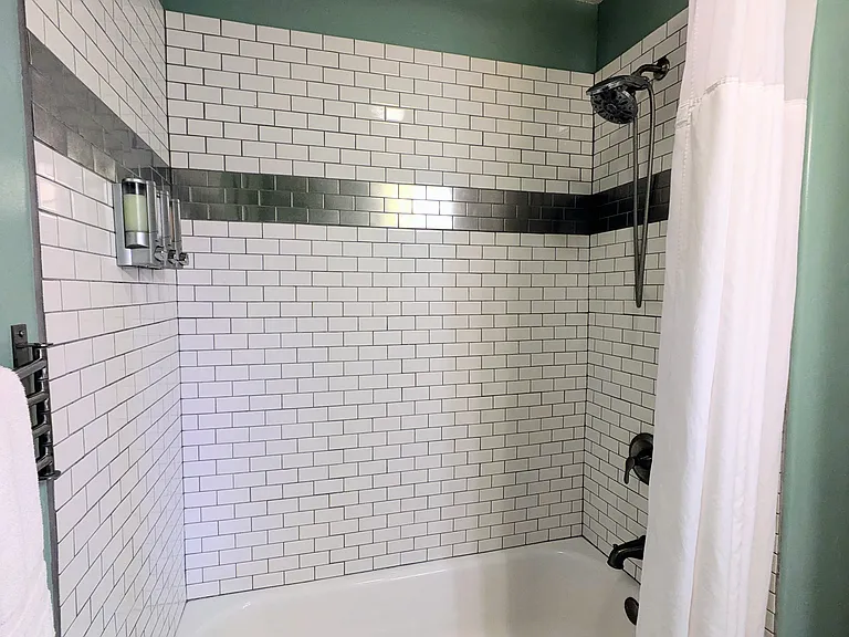 223 W Center St #8 — Photo 7