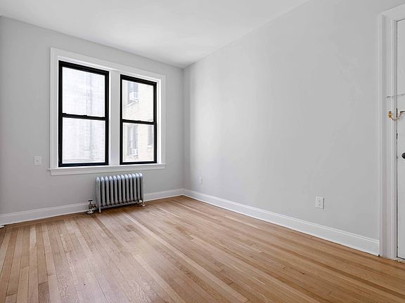 5th image of 225 W 12th St APT 5D