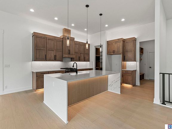 5th image of 6510 S 90th St