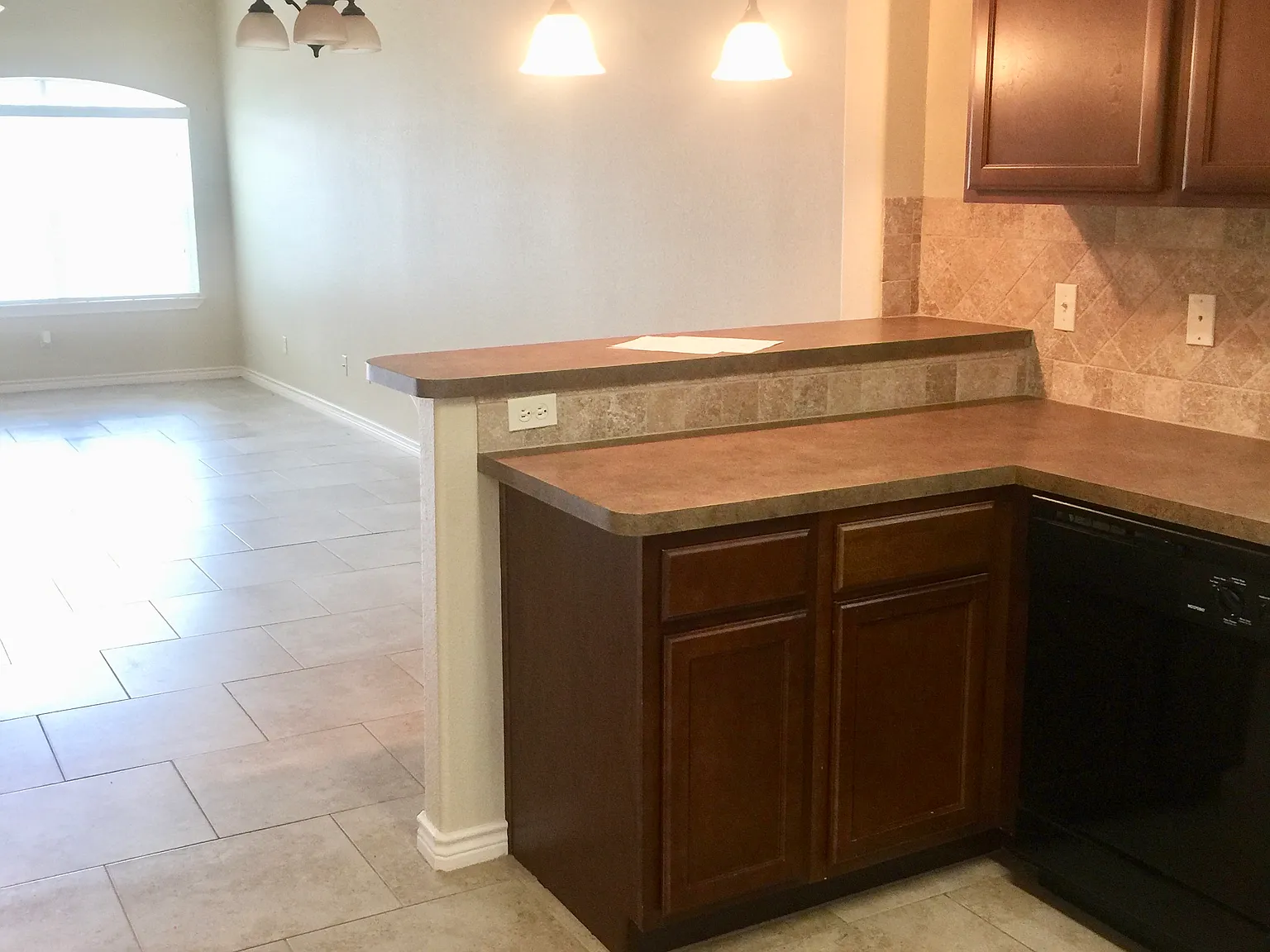 1615 Stanley Dr — Photo 3