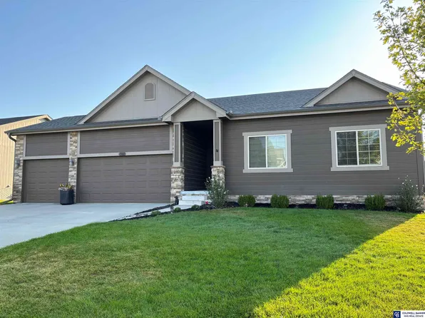 15005 S 20th St, Bellevue, NE 68123