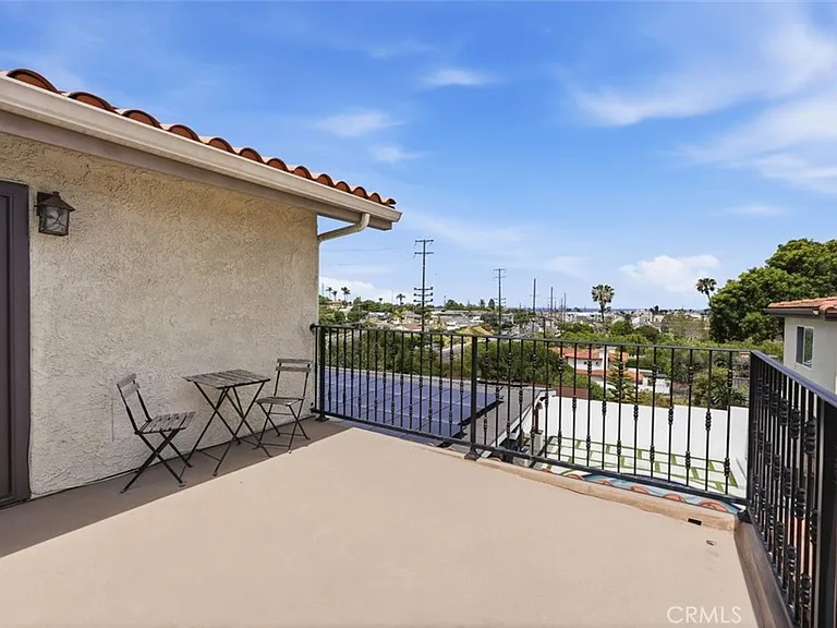5348 Doris Way — Photo 41