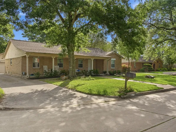 803 Stephen Ct, Friendswood, TX 77546
