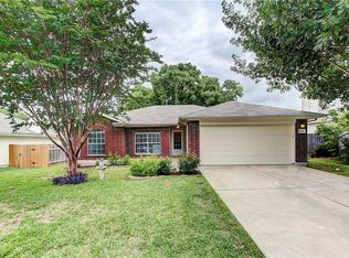 1607 Honeysuckle Ln, Round Rock, TX 78664