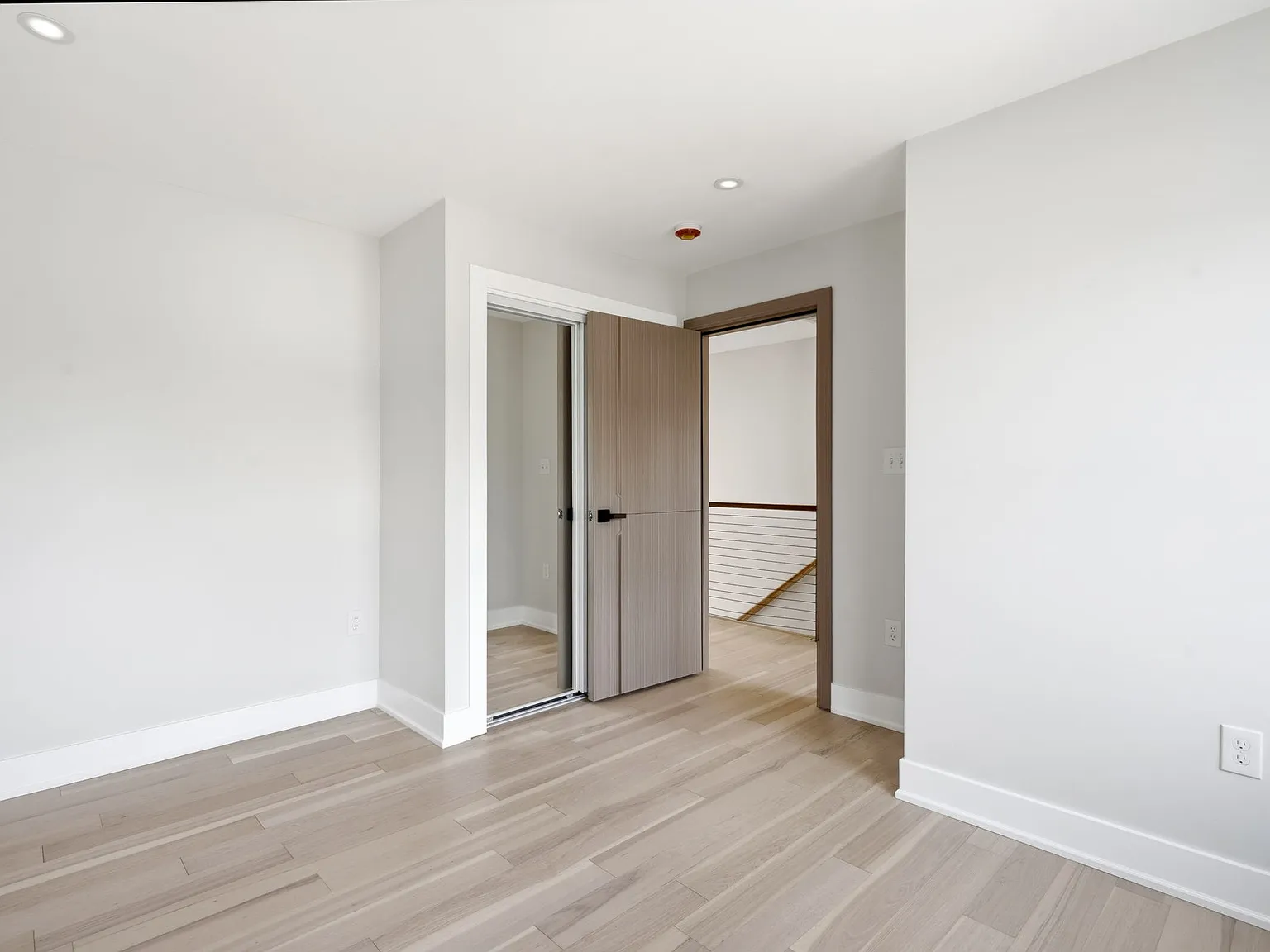 3 bed, 2.5 bath, 2300 sqft, $3,250 — Photo 3
