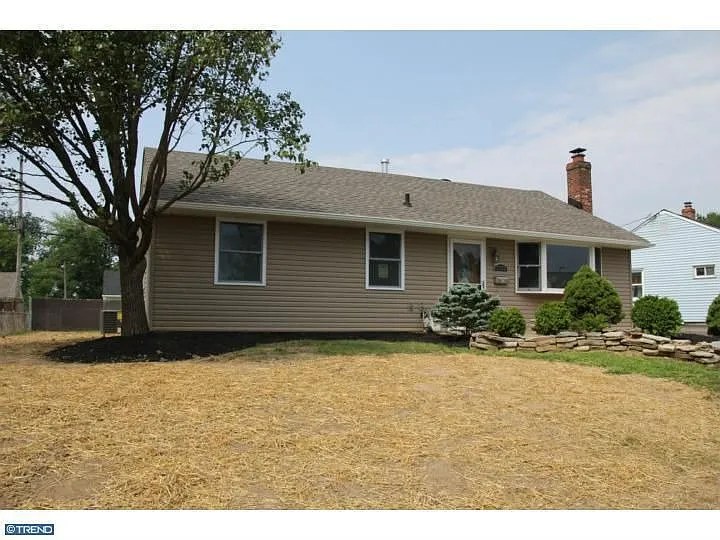 3726 Dresher Rd photo 1