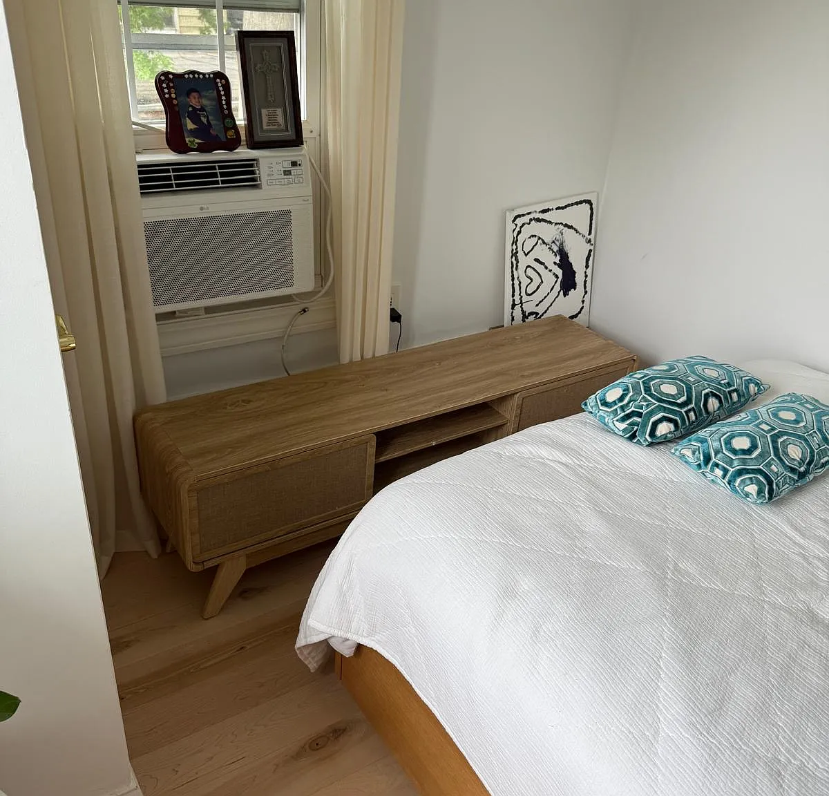 1 bed, $1,000 — Photo 2
