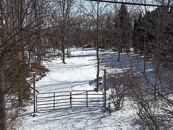 3rd image of 6106 E River Rd