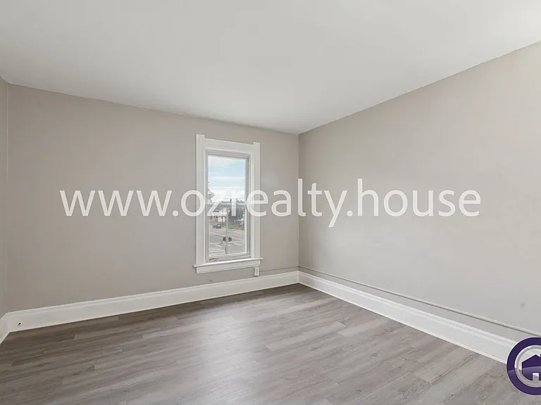 3241 Cherry St — Photo 16