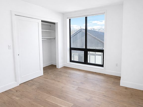 3rd image of 1121 Dorchester Ave #406