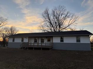 645 Carlton St, Mountain grove, MO 65711