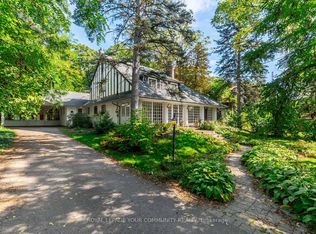 1173 Queen Victoria Ave, Mississauga, ON L5H 3H2