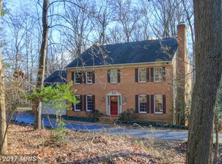 9805 Thunderhill Ct, Great Falls, VA 22066