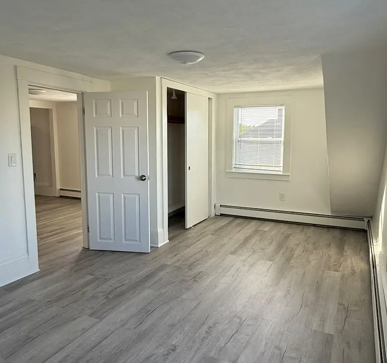 38 Walsh Ave #3