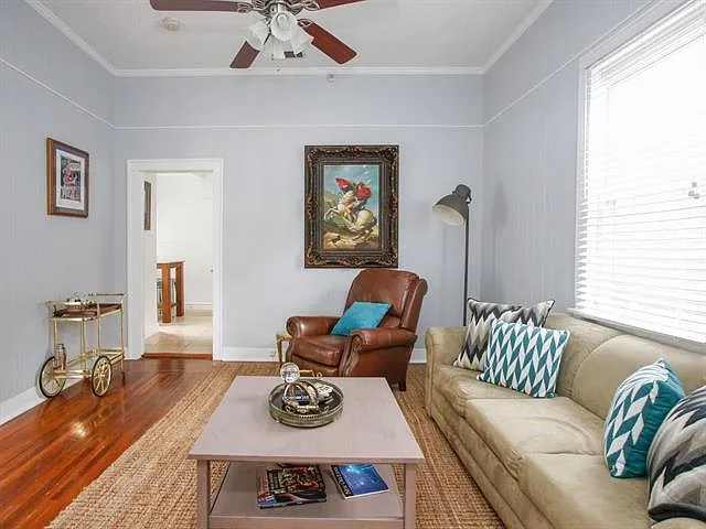 3 bed, 2.0 bath, 1257 sqft, $2,550 — Photo 2