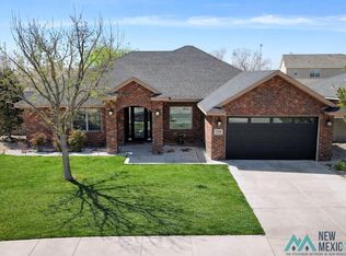 1104 E La Paloma Ln, Roswell, NM 88201