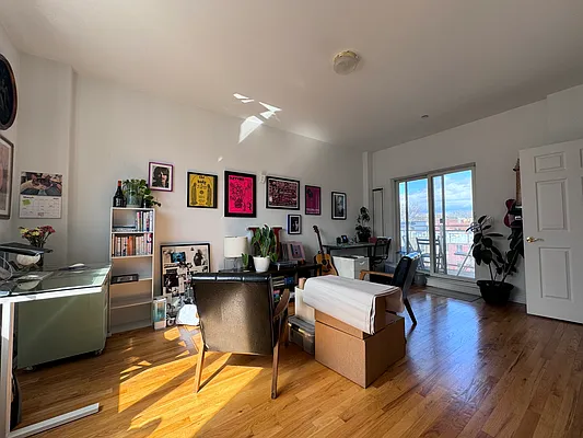 Rented by R Management | media 6