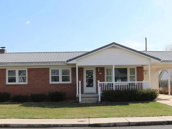 103 Trenton St, Petersburg, WV 26847