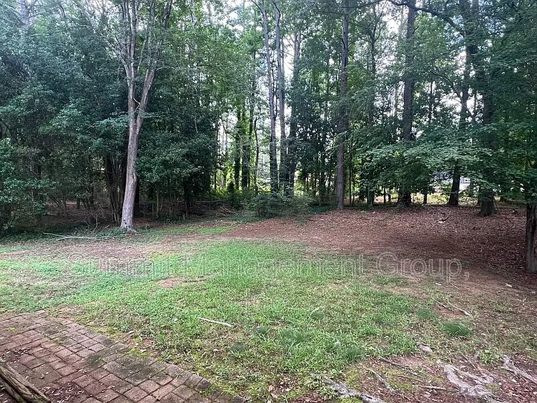 916 Curry Cir SE — Photo 35