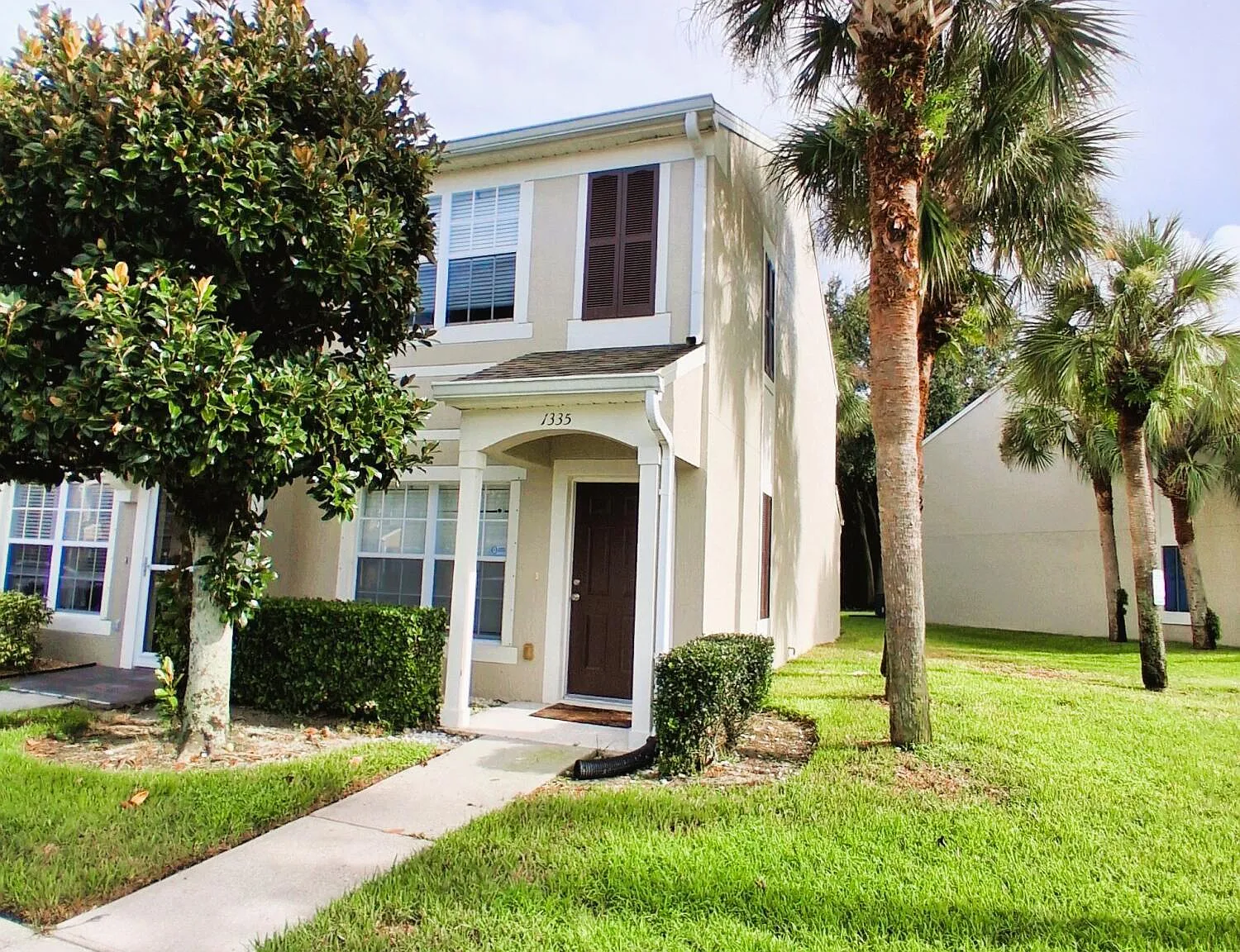 2 bed, 2.5 bath, 1110 sqft, $1,900 — Photo 2