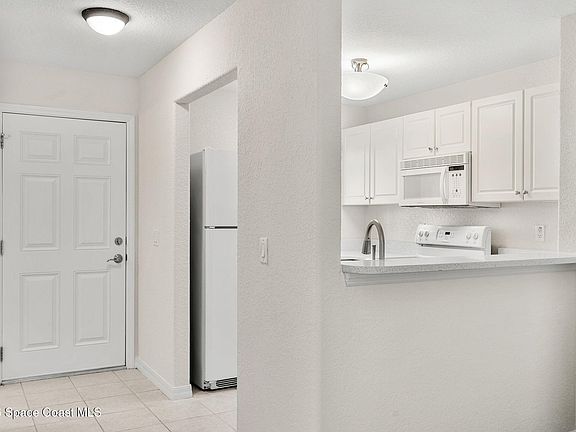 3rd image of 640 Seaport Blvd #T224