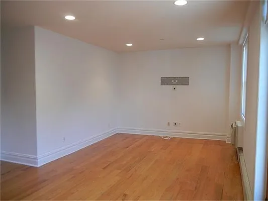 Rented by Avenue Sotheby's International Realty | media 40