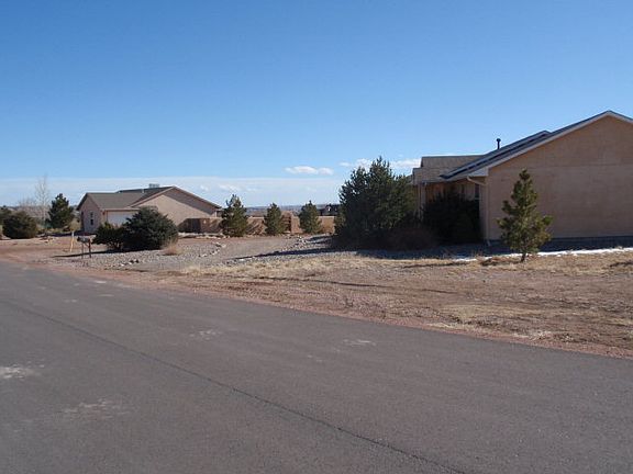 5th image of 1147 W Covered Wagon Dr
