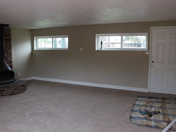 4th image of 703 E Bonnie Brae Ct