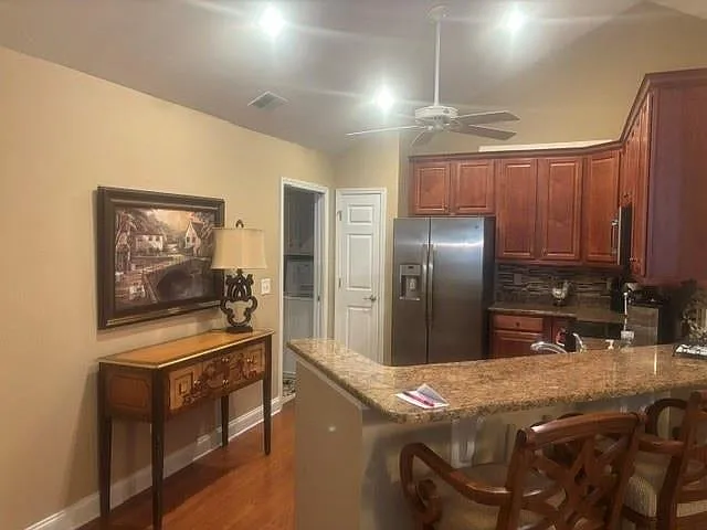 2 bed, 1712 sqft, $3,000 — Photo 3