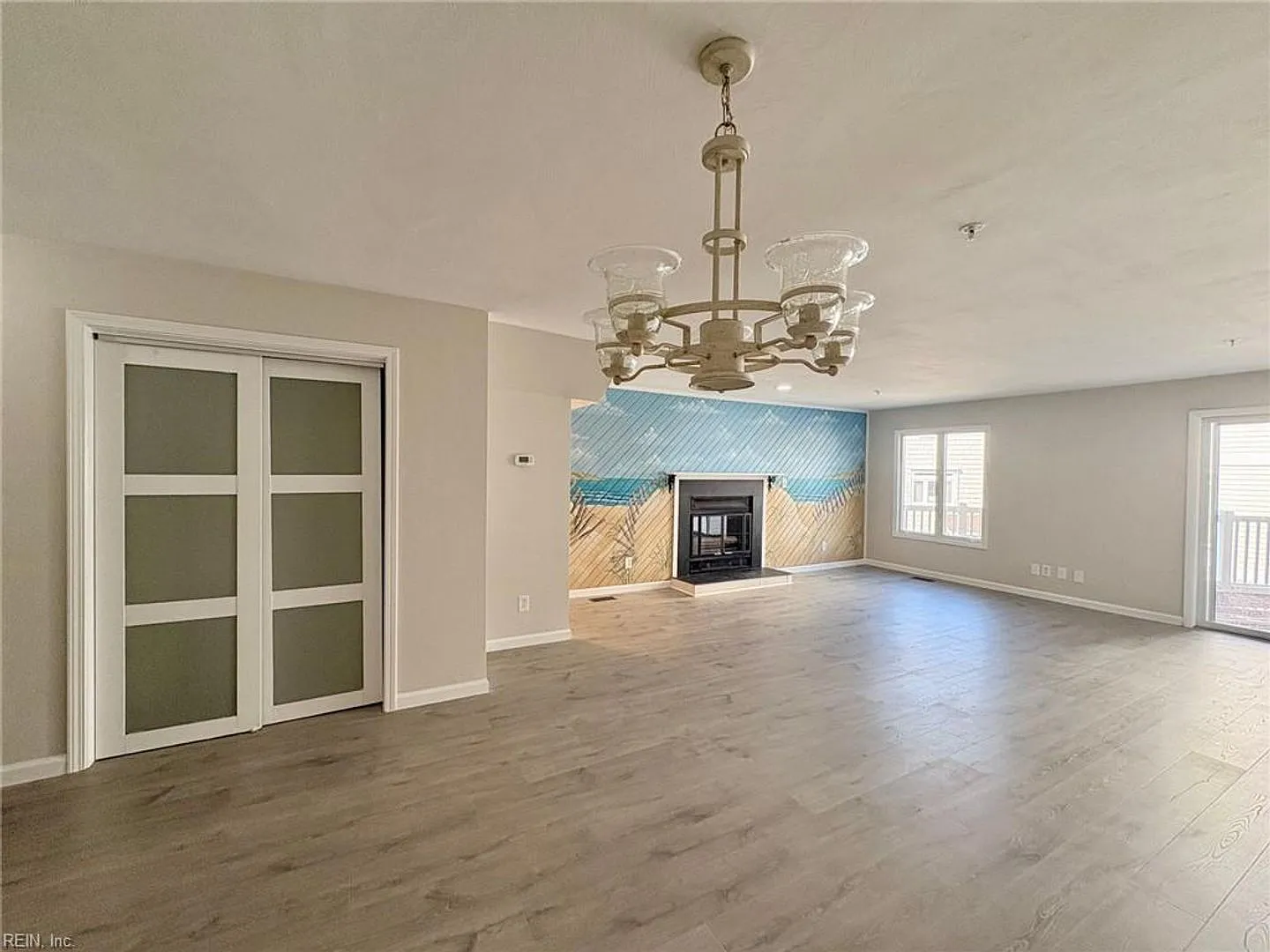 2 Bed 2.5 Bath Condo — Photo 2