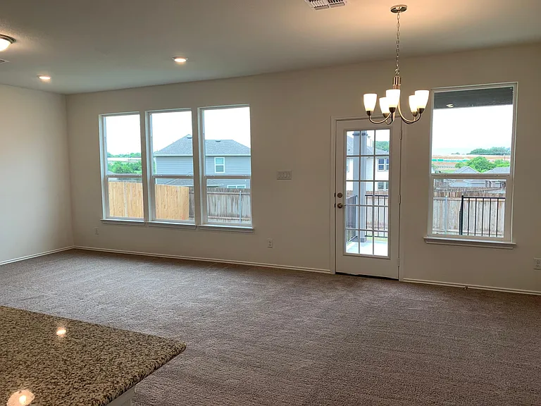 1216 Long Creek Ln — Photo 6