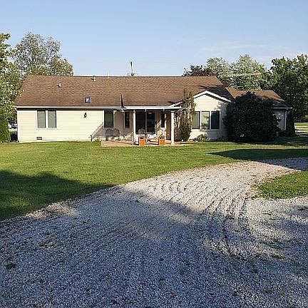 2nd image of 8215 Huguenard Rd