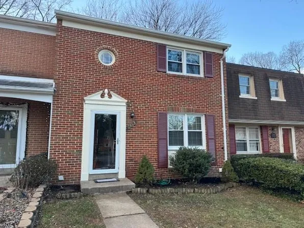 6835 Dina Leigh Ct, Springfield, VA 22153