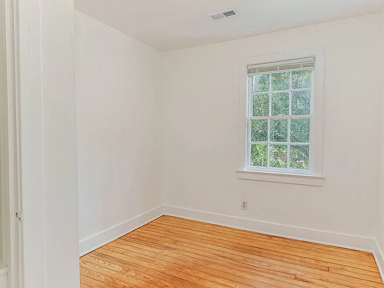 1 Riverside Dr #A — Photo 16