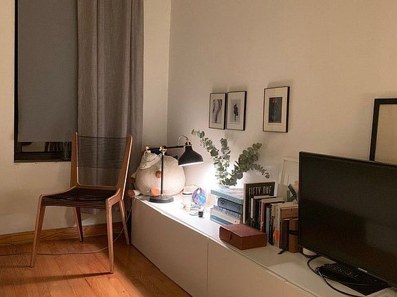 3rd image of 148 Orchard St APT 15