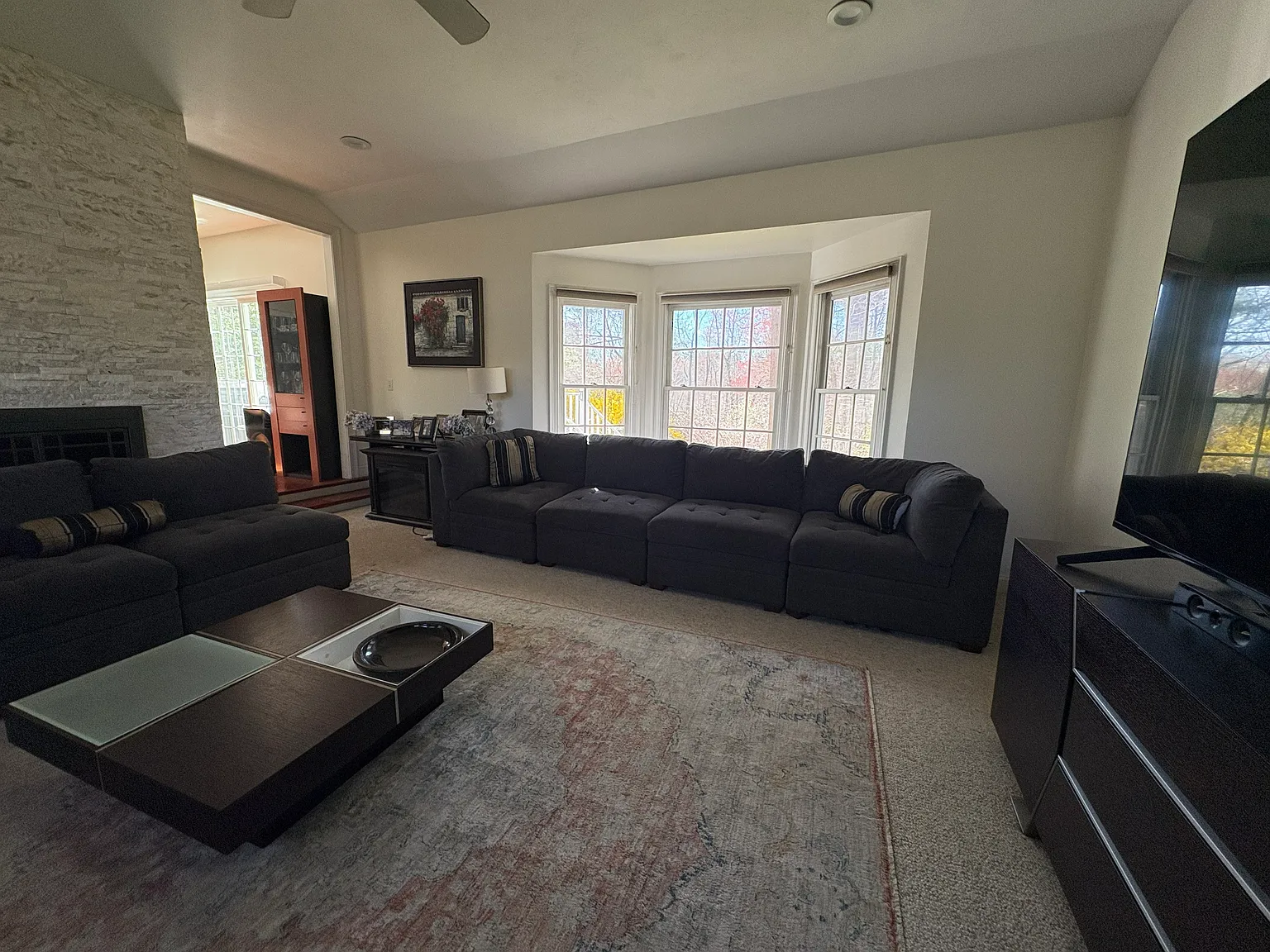4 bed, 3.5 bath, 3400 sqft, $15,000 — Photo 2