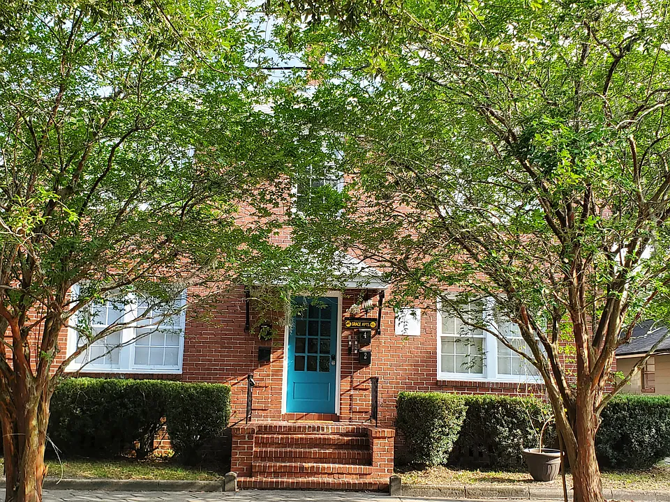 46 W 11th St