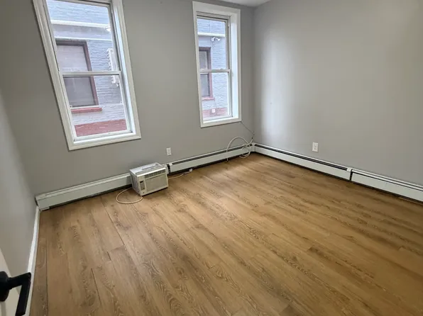 333 61st St APT 8, West New York, NJ 07093
