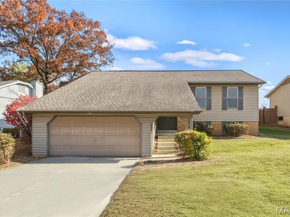 1936 Rule Ave, Maryland Heights, MO 63043