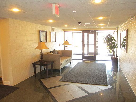 2nd image of 1800 Huntington Blvd APT 306