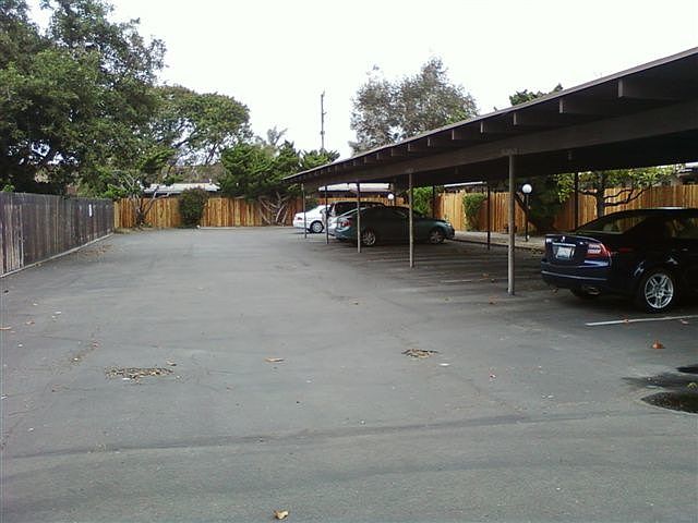 2nd image of 314 Ogle St APT A