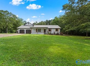 300 Aqua Vista Dr W, Gadsden, AL 35901