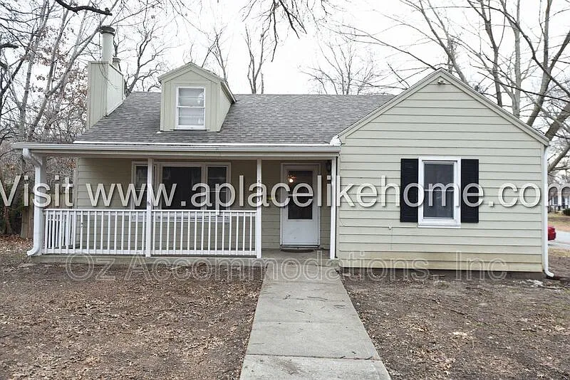 5613 Sterling Ave